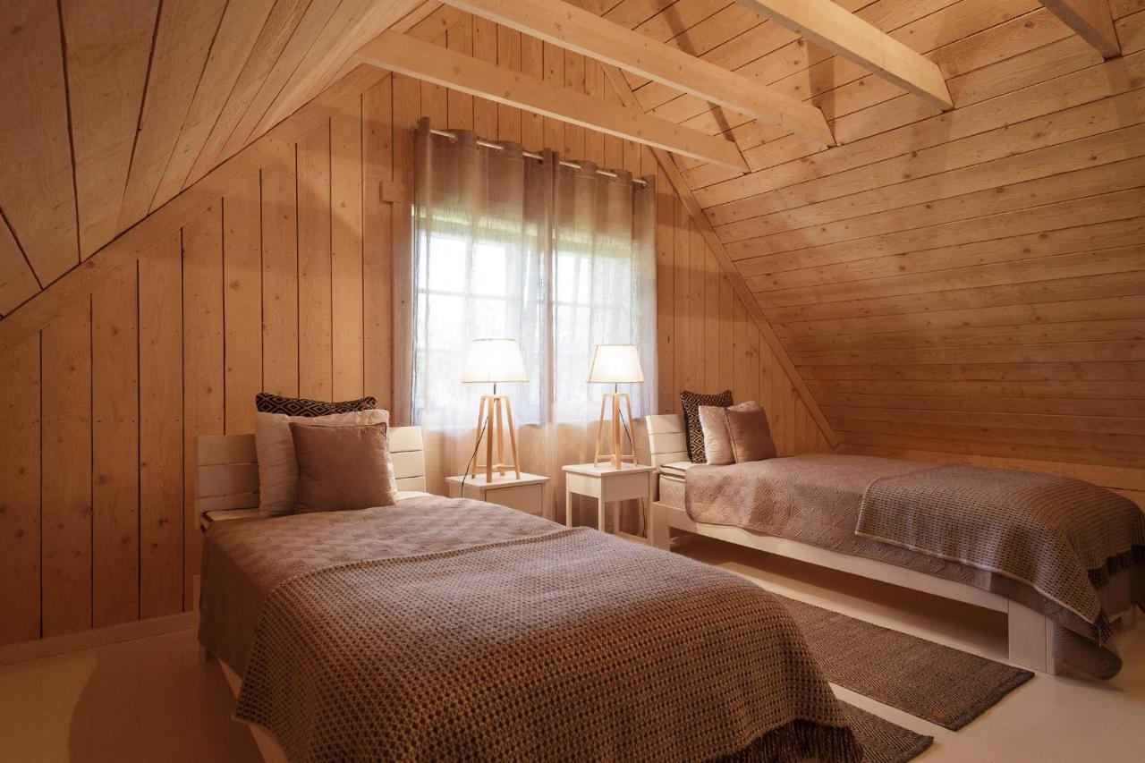 Villa Bumba Liigalaskma Екстериор снимка